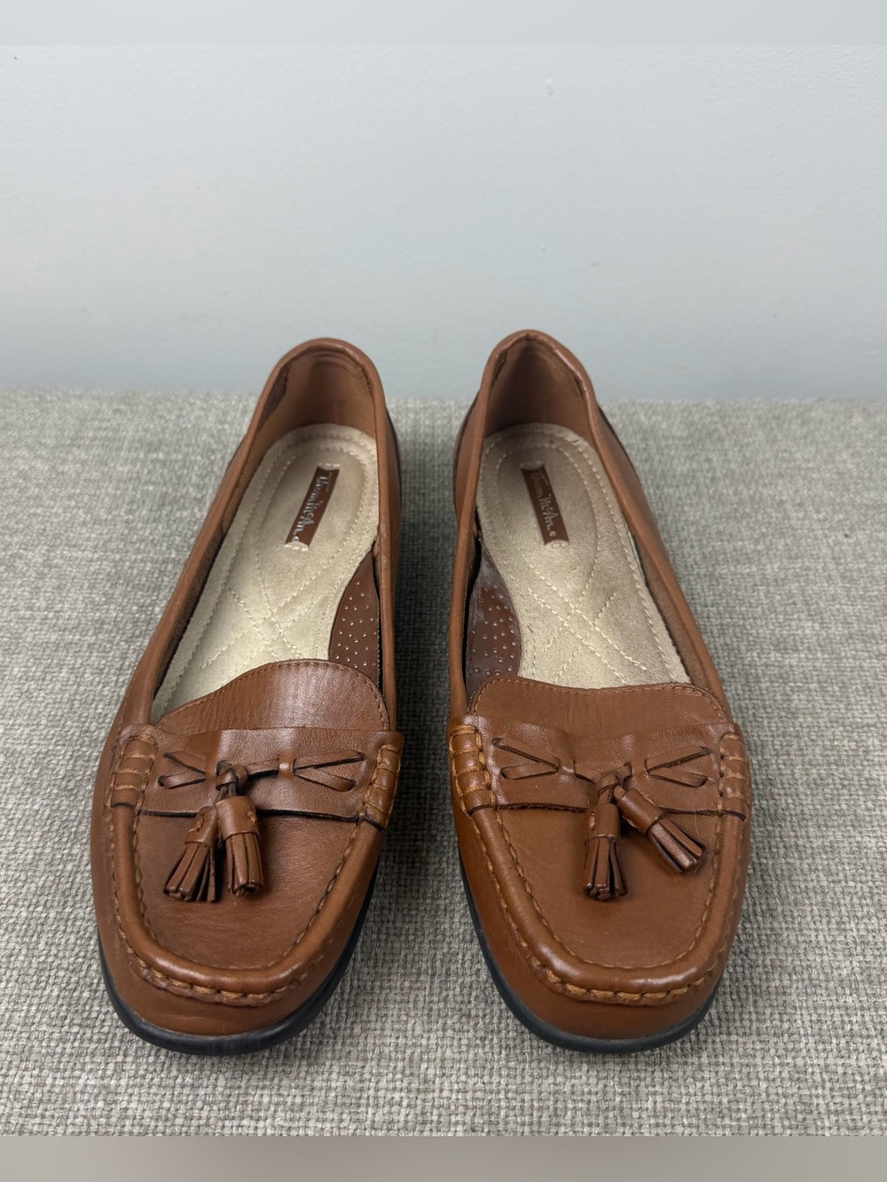 Thom McAn Shoes Womens 8W Brown Loafers Tassel Comfort Leather Preppy Old Money